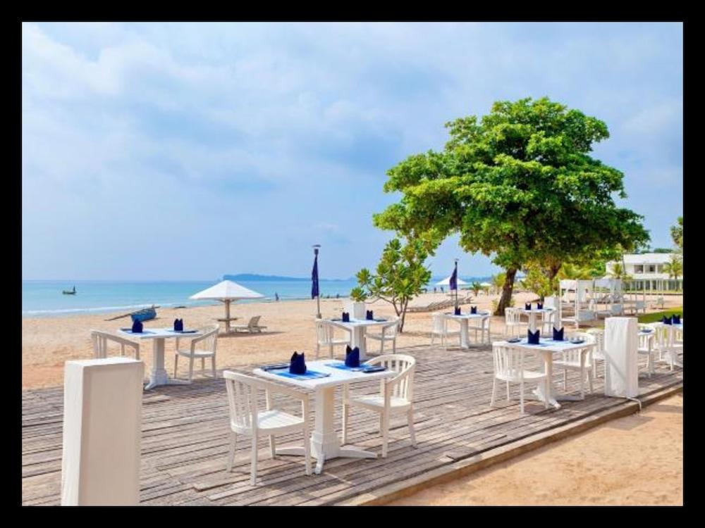 Trinco Blu By Cinnamon Trincomalee Exterior foto